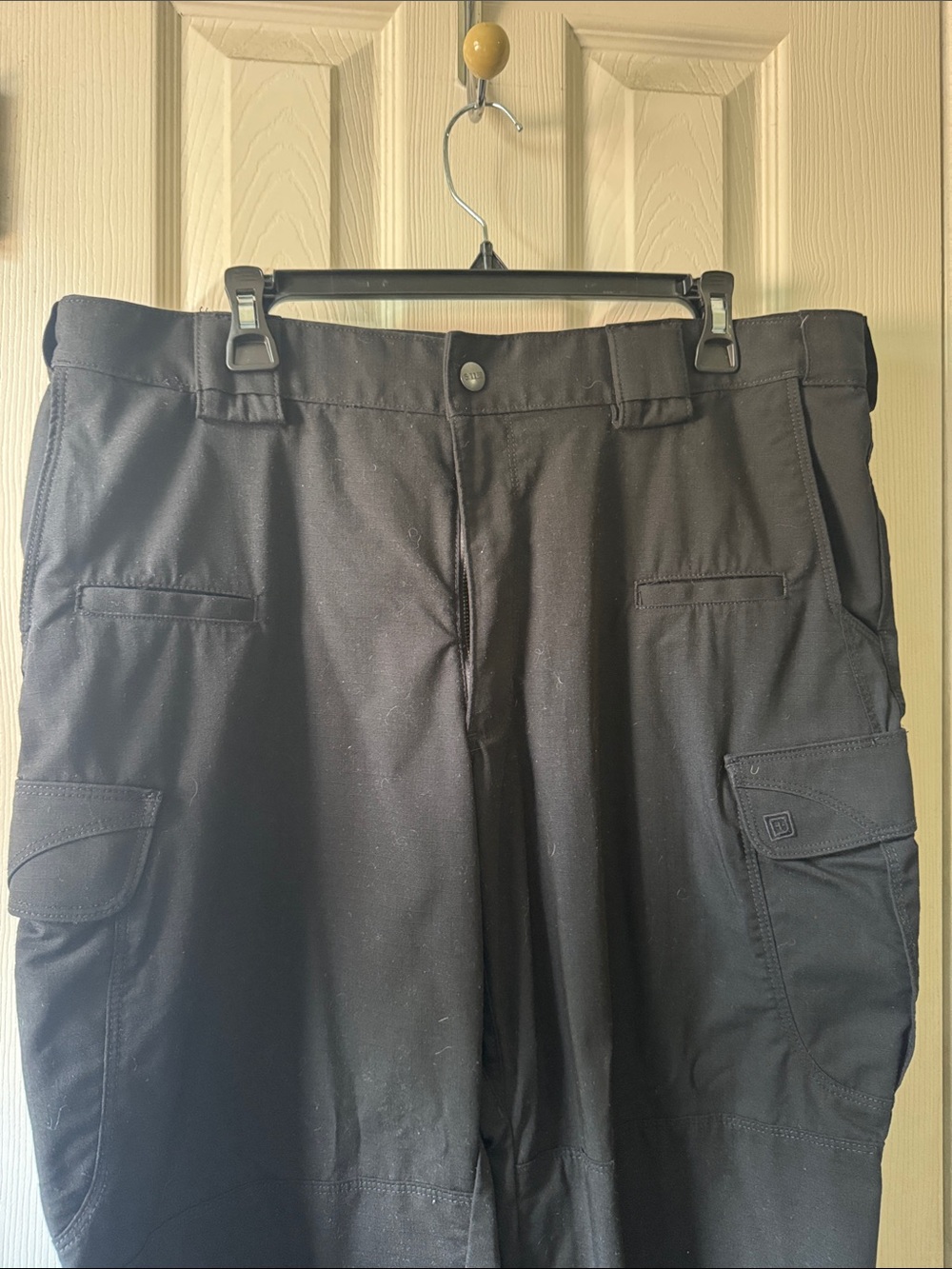 Men's 5.11 Tactical Black Cargo Work Pants - Durable Everyday Utility